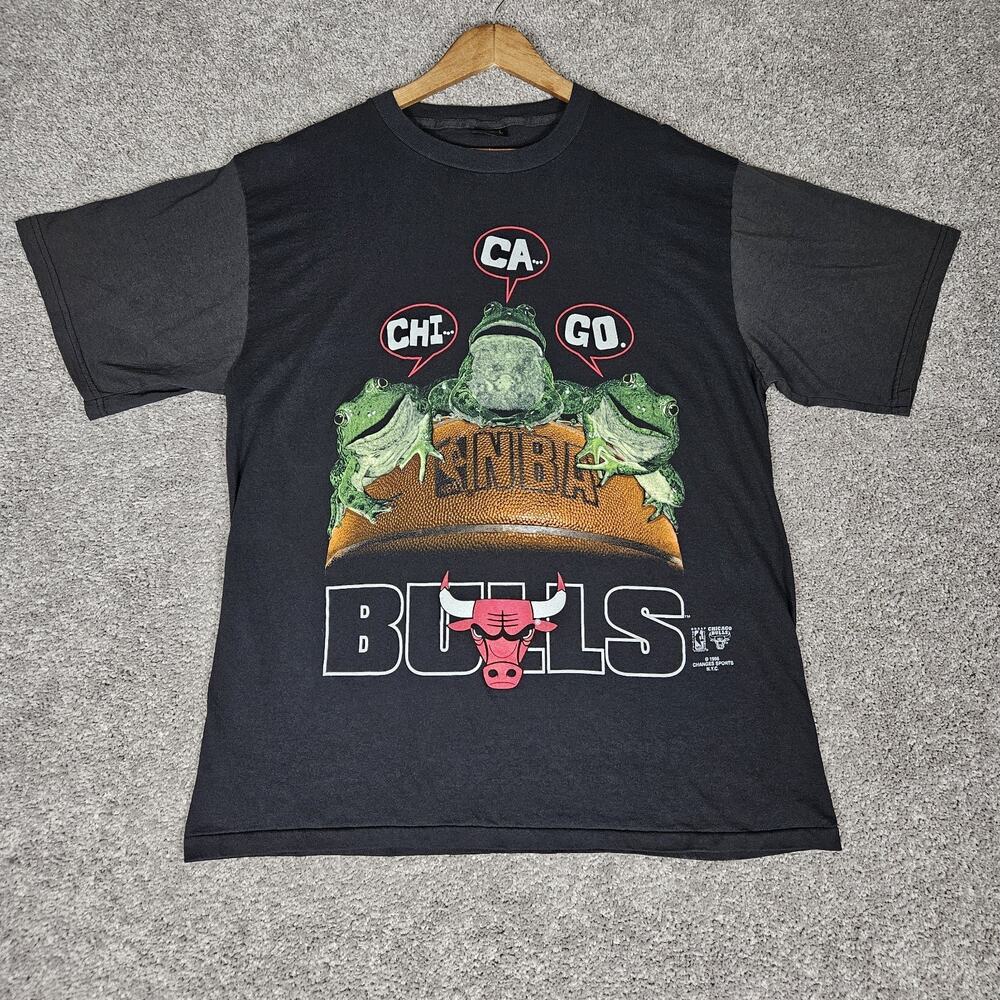 Vtg Chicago Bulls T-Shirt Men's XL Budweiser Frog Parody 90s Basketball NBA 1996